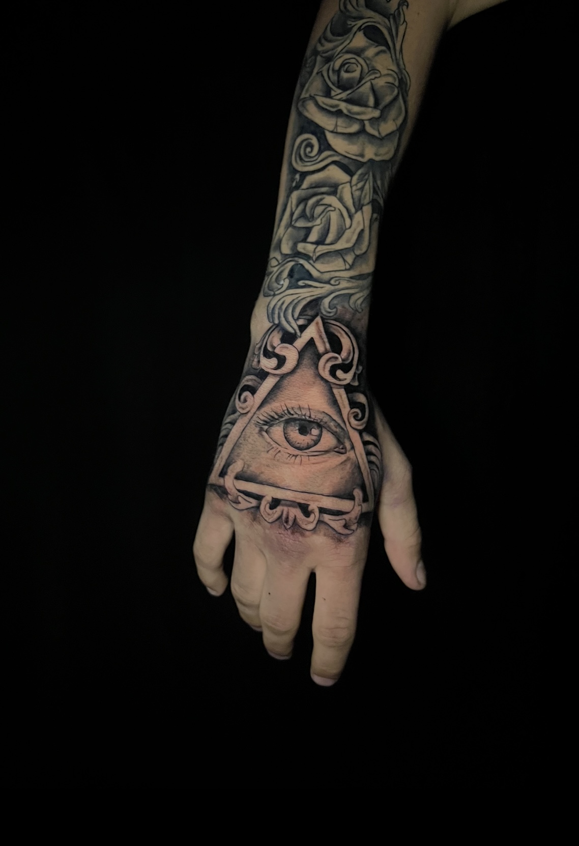Tatuaje mano realista